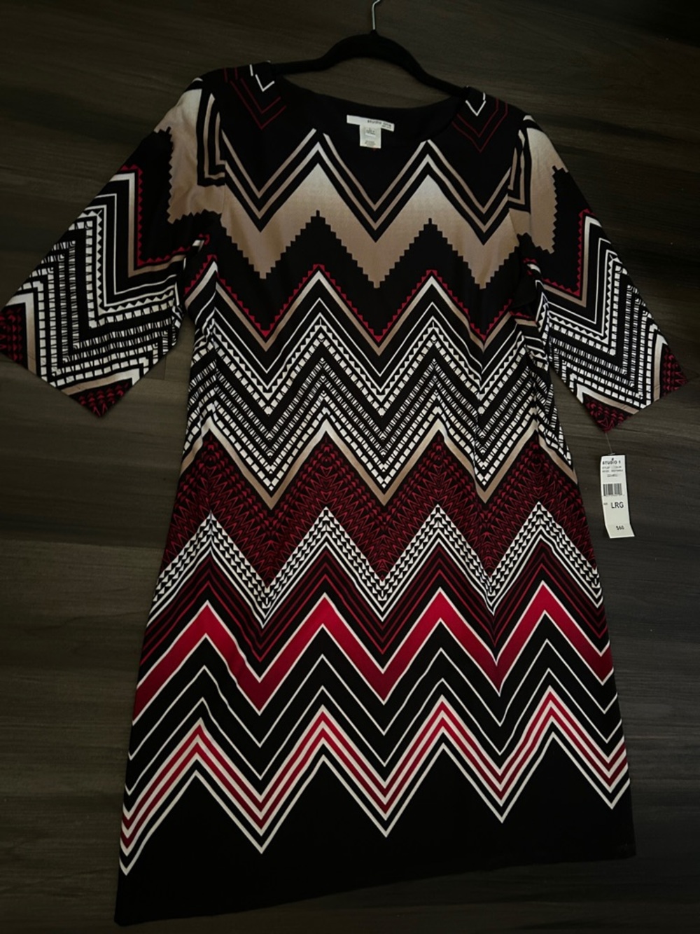 Women's Chevron Print Shift Dress - Black, Burgundy, Cream